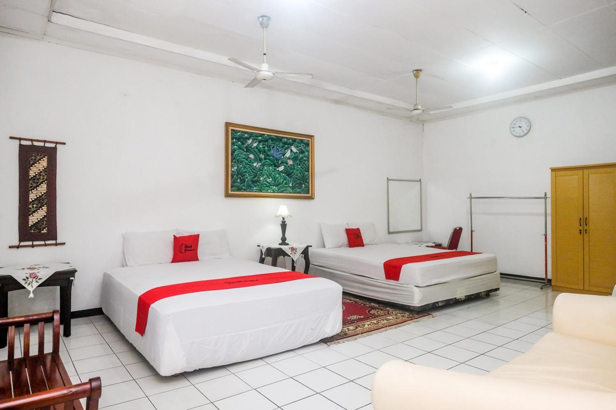 Reddoorz Syariah At Griya Raharja Klaten Ngoại thất bức ảnh