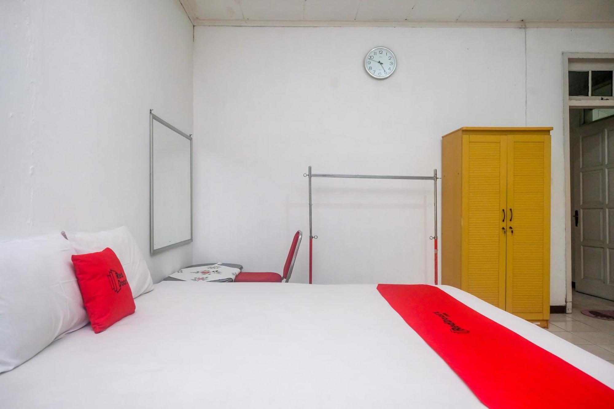 Reddoorz Syariah At Griya Raharja Klaten Ngoại thất bức ảnh