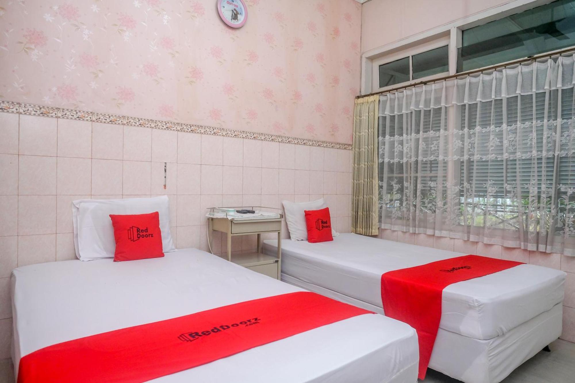 Reddoorz Syariah At Griya Raharja Klaten Ngoại thất bức ảnh
