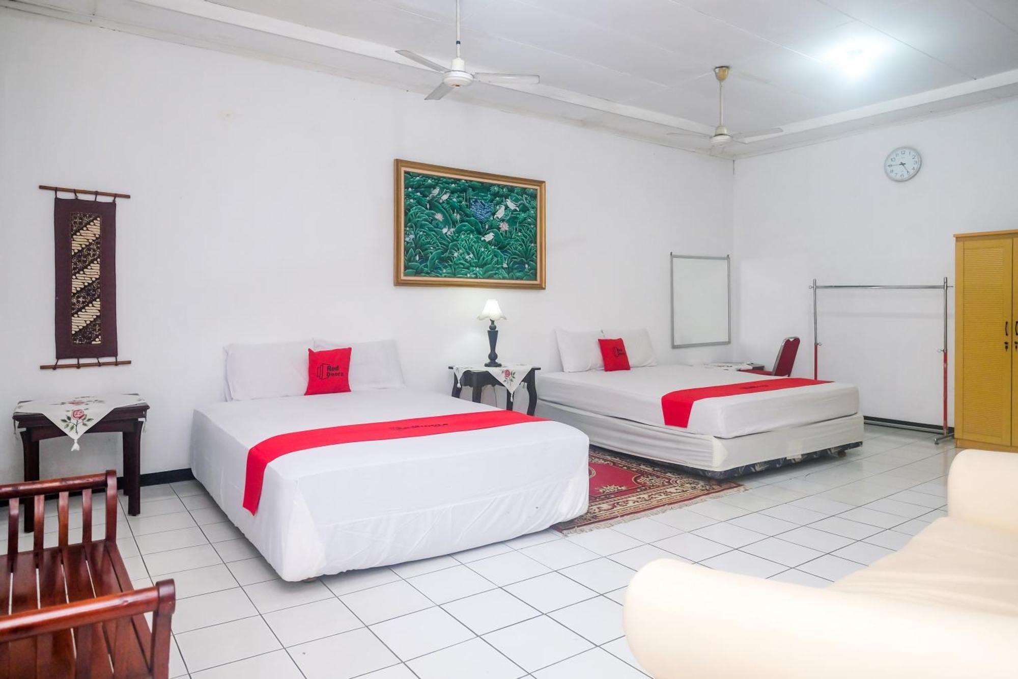 Reddoorz Syariah At Griya Raharja Klaten Ngoại thất bức ảnh