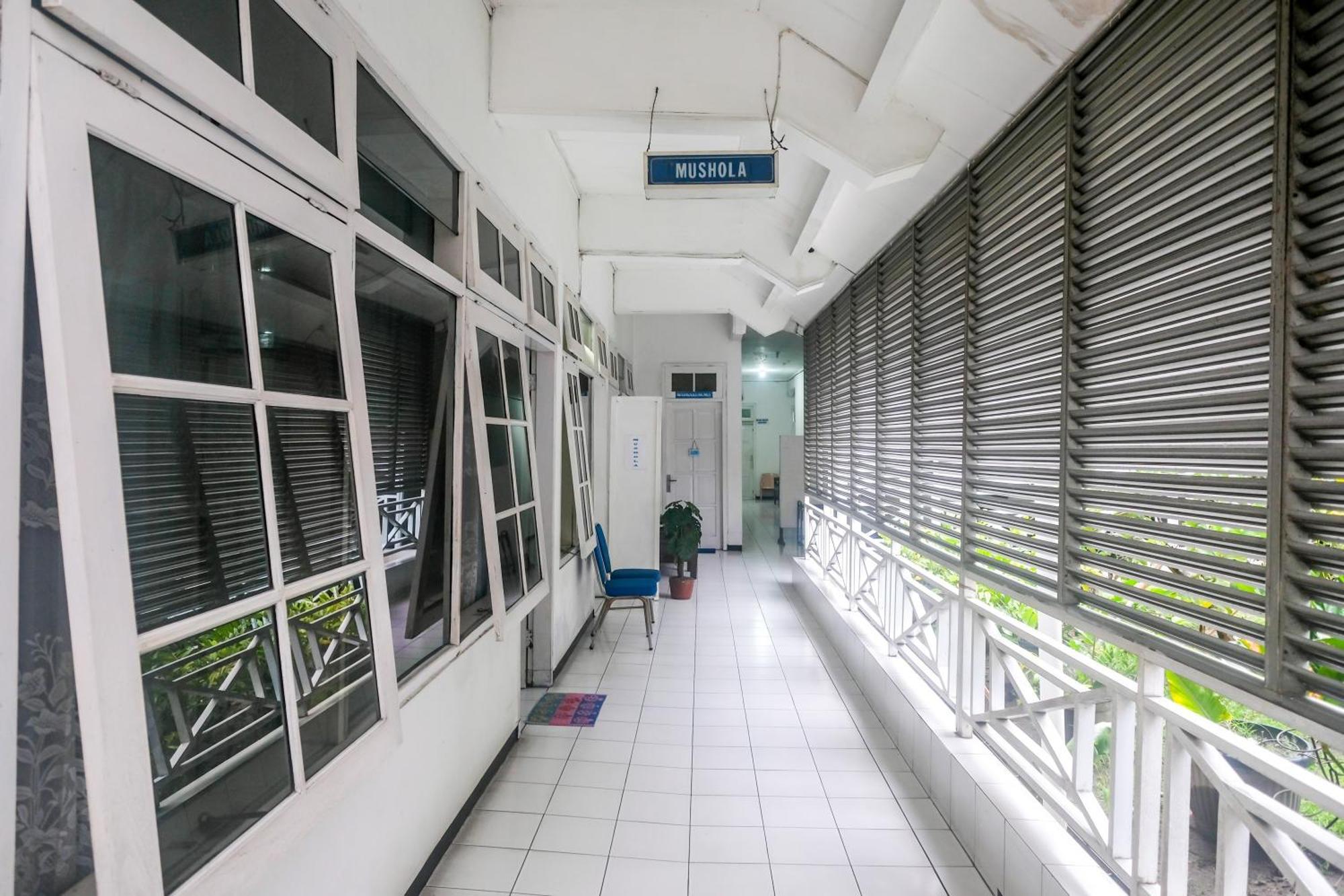 Reddoorz Syariah At Griya Raharja Klaten Ngoại thất bức ảnh