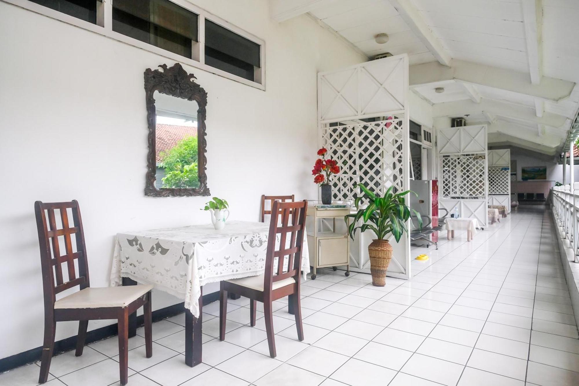 Reddoorz Syariah At Griya Raharja Klaten Ngoại thất bức ảnh
